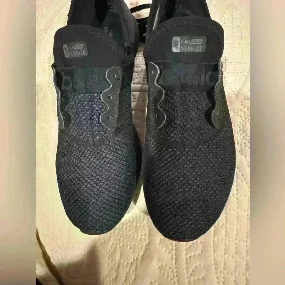 Black NewBalance Sneakers Womens Size 11